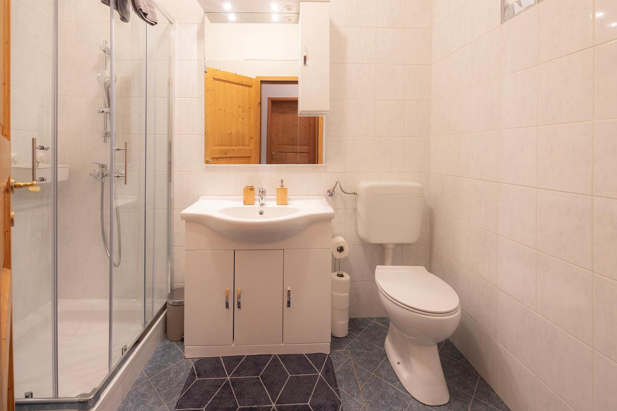 Apartmaji Anze Kranjska Gora Bilik gambar